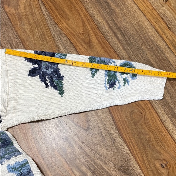 Paris Sport Club Hand Knitted Floral Oversized Sweater Cream Blue Green sz L - Picture 9 of 13